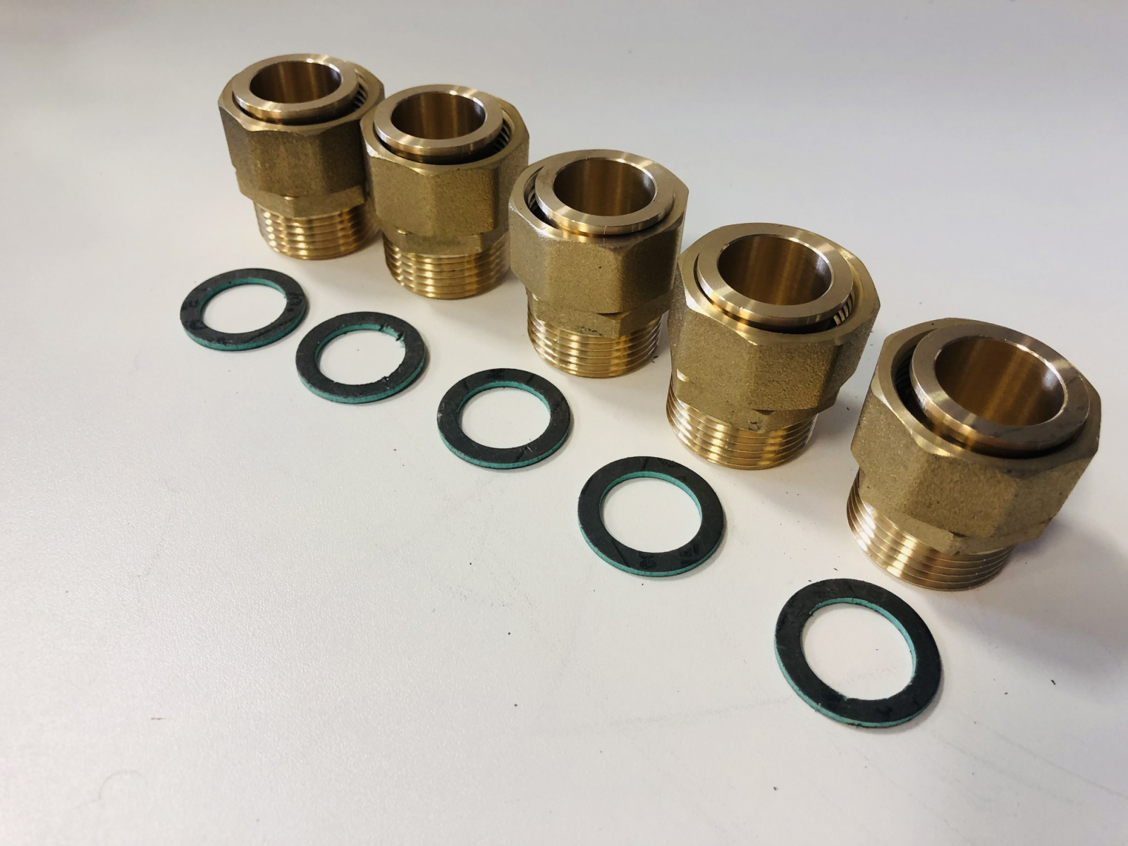 Verschraubungs-Set 1 für Zirkulationsset CBWZS25 inkl. Dichtung - Bild 1